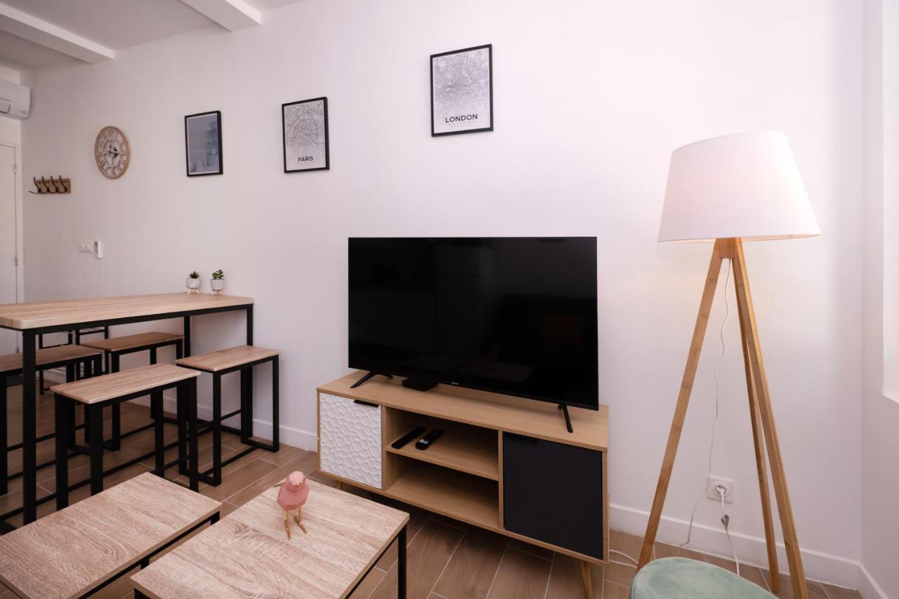 Le Nostradamus - Magnifique Appartement Cours Principal Plein Centre Avec Parking سالو دو بروفونْسْ المظهر الخارجي الصورة