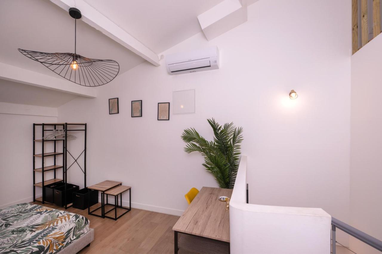 Le Nostradamus - Magnifique Appartement Cours Principal Plein Centre Avec Parking سالو دو بروفونْسْ المظهر الخارجي الصورة