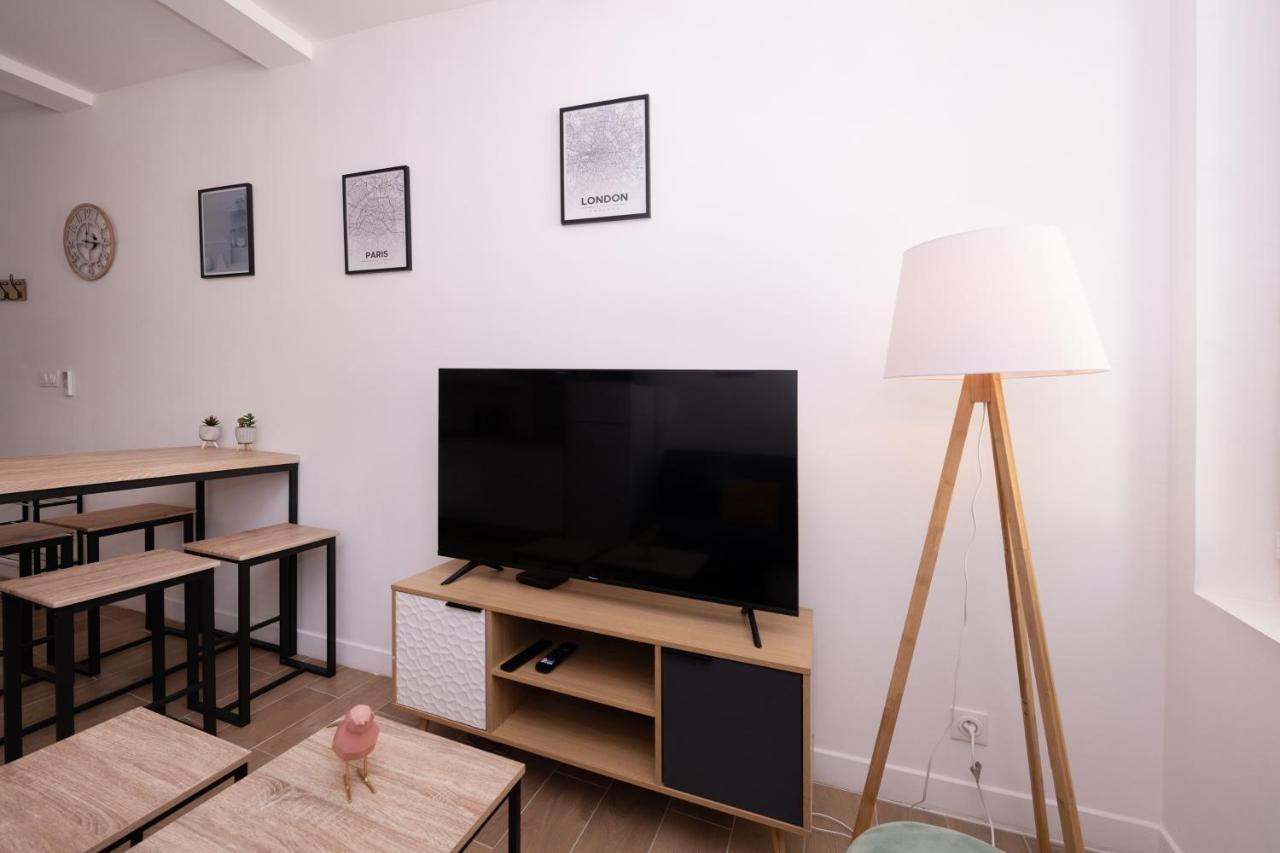 Le Nostradamus - Magnifique Appartement Cours Principal Plein Centre Avec Parking سالو دو بروفونْسْ المظهر الخارجي الصورة