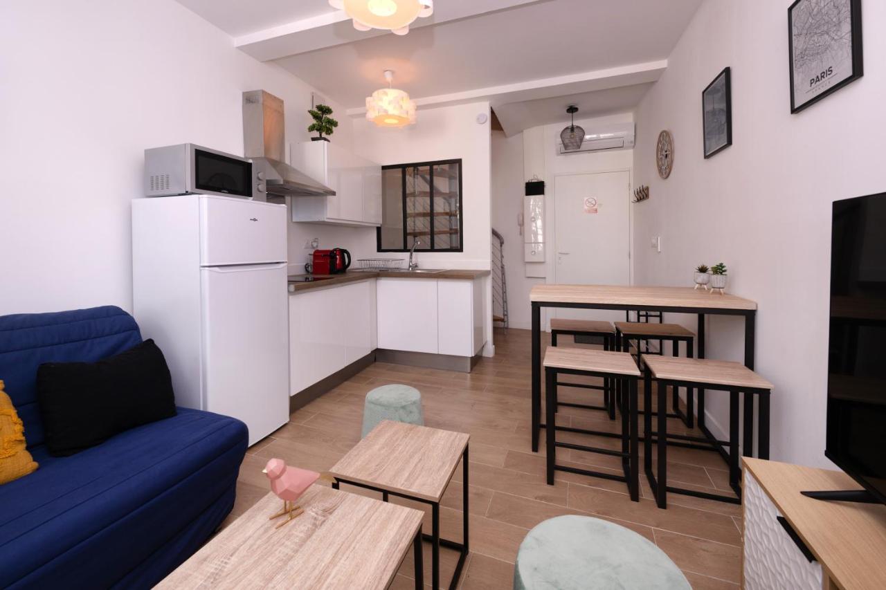Le Nostradamus - Magnifique Appartement Cours Principal Plein Centre Avec Parking سالو دو بروفونْسْ المظهر الخارجي الصورة